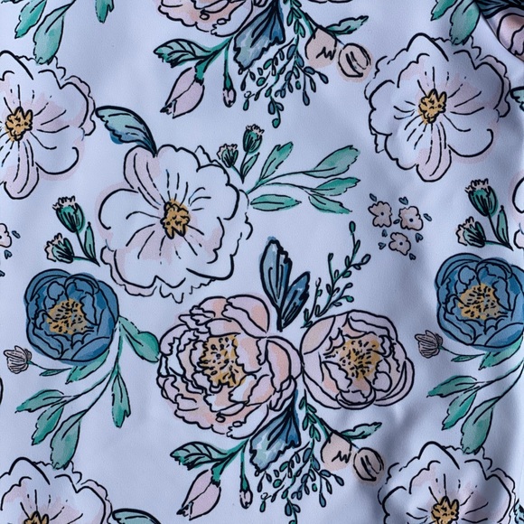 New Flower girls rash guard - Picture 4 of 5